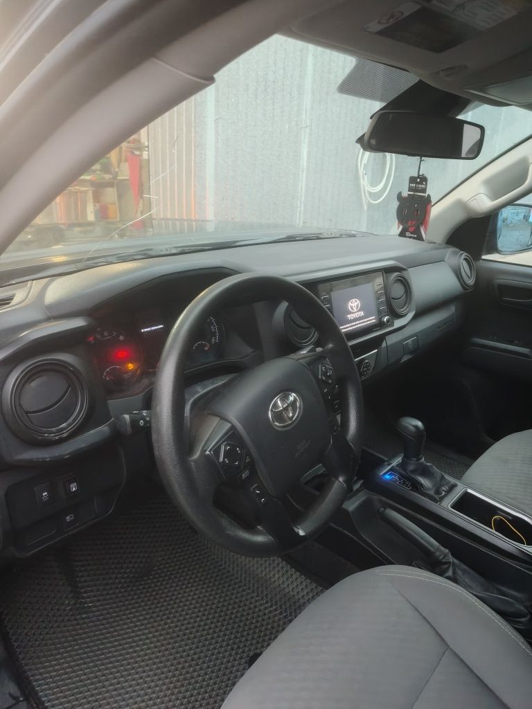 Продам Toyota Tacoma