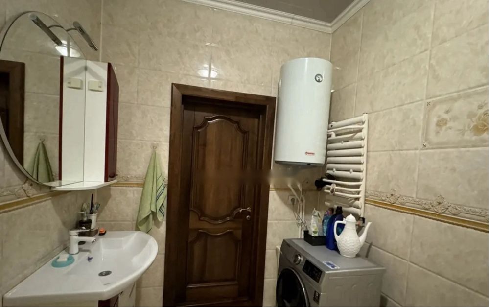Сдам в аренду на долгий срок 2-х этажный дом