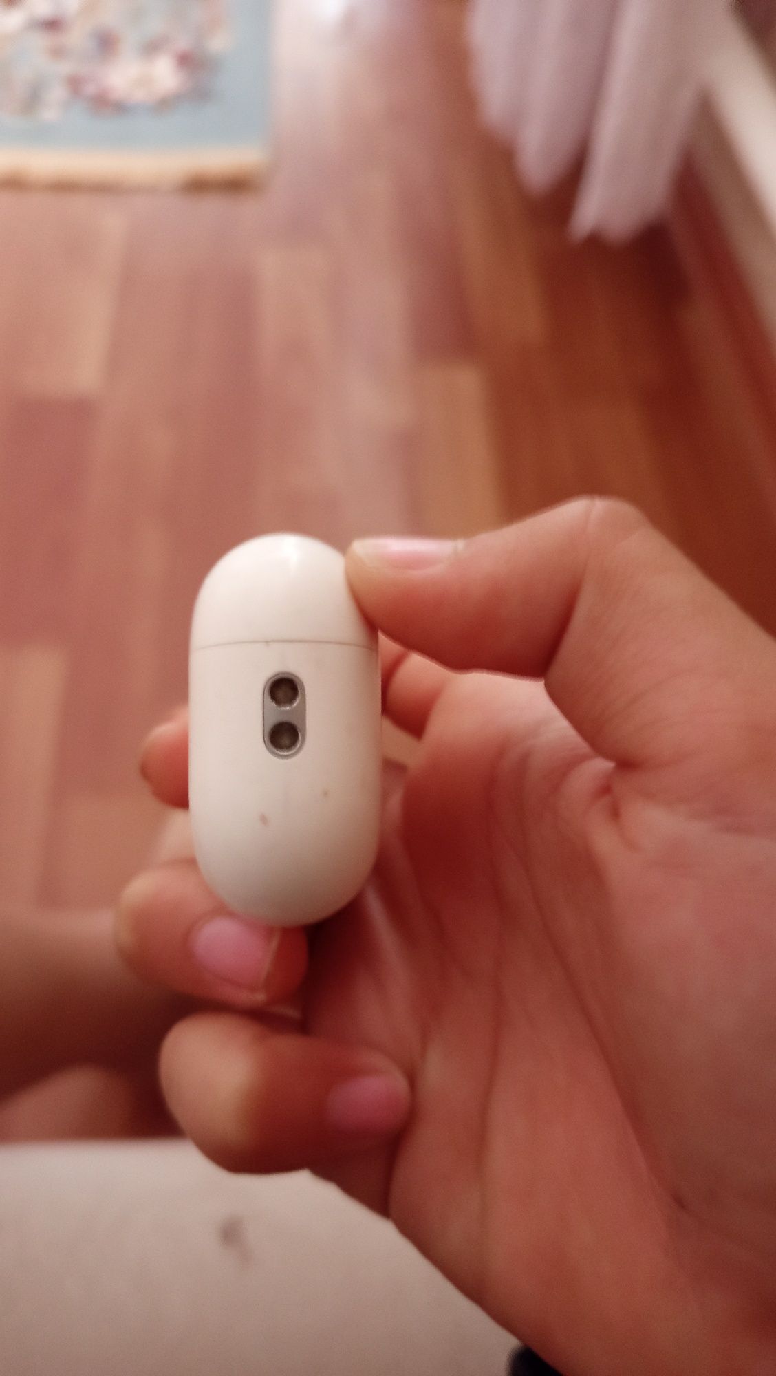 Airpods pro 1 ухо не работает