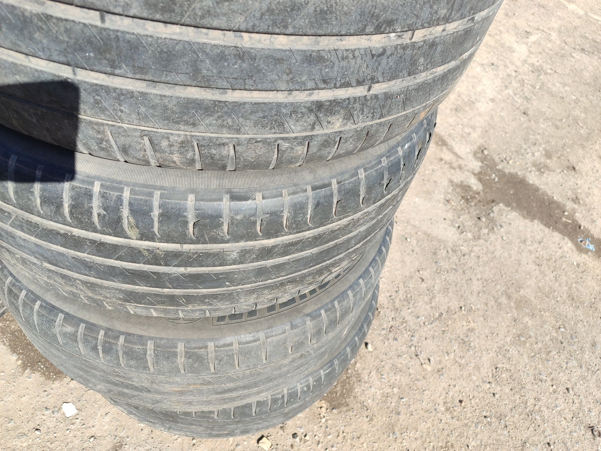 Продам резину балконы 255/55/19