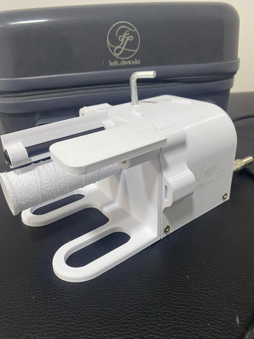 Продам электрическую машинку для формирования пучков Lash device