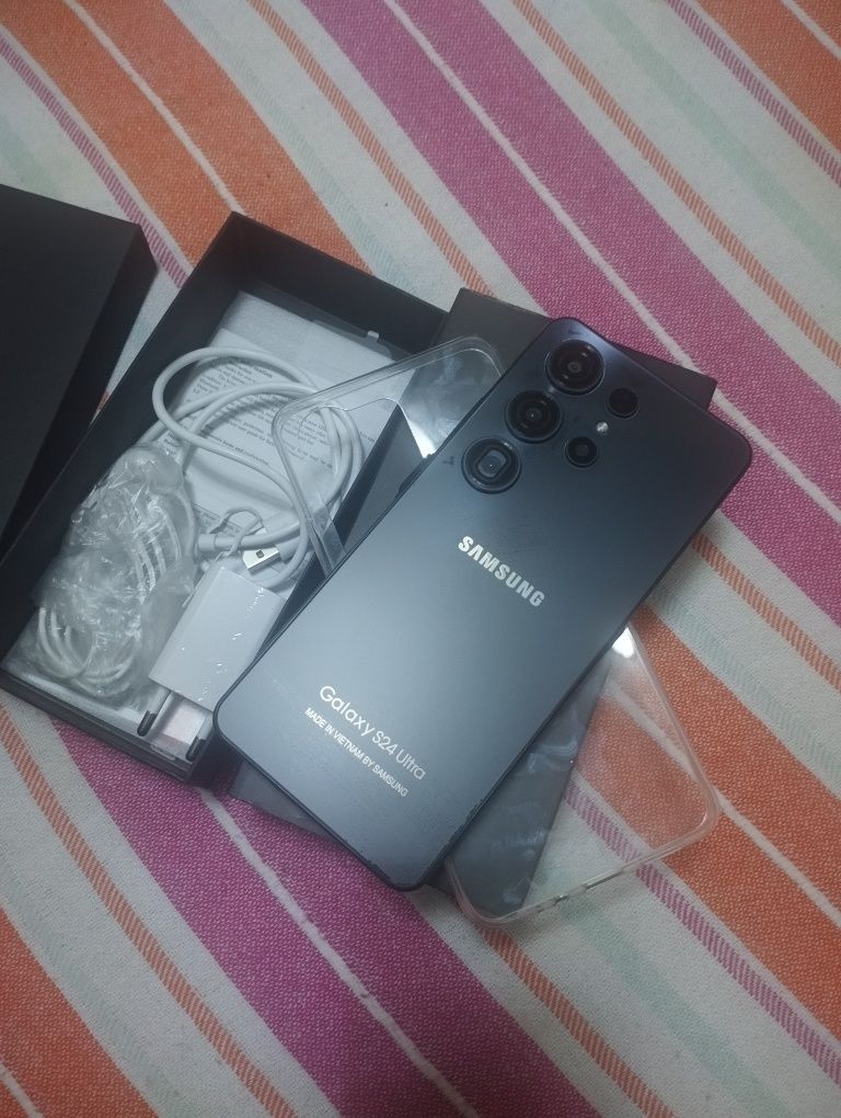 Samsung  galaxy S24 ultra 256g памяти с документами