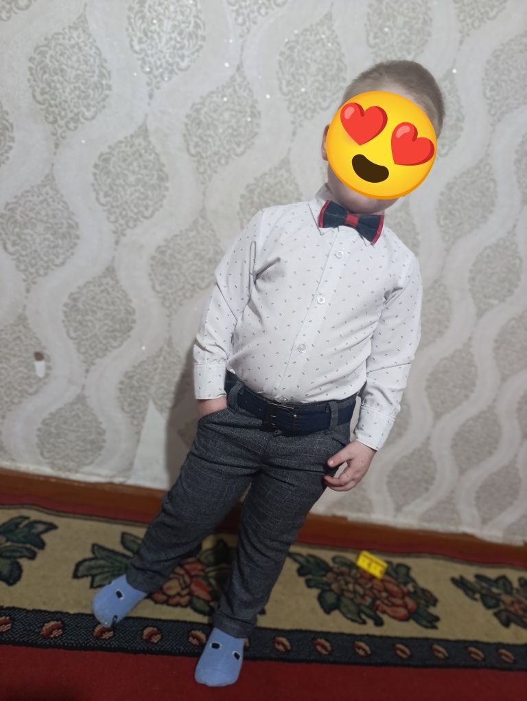 Продам нарядный костюм