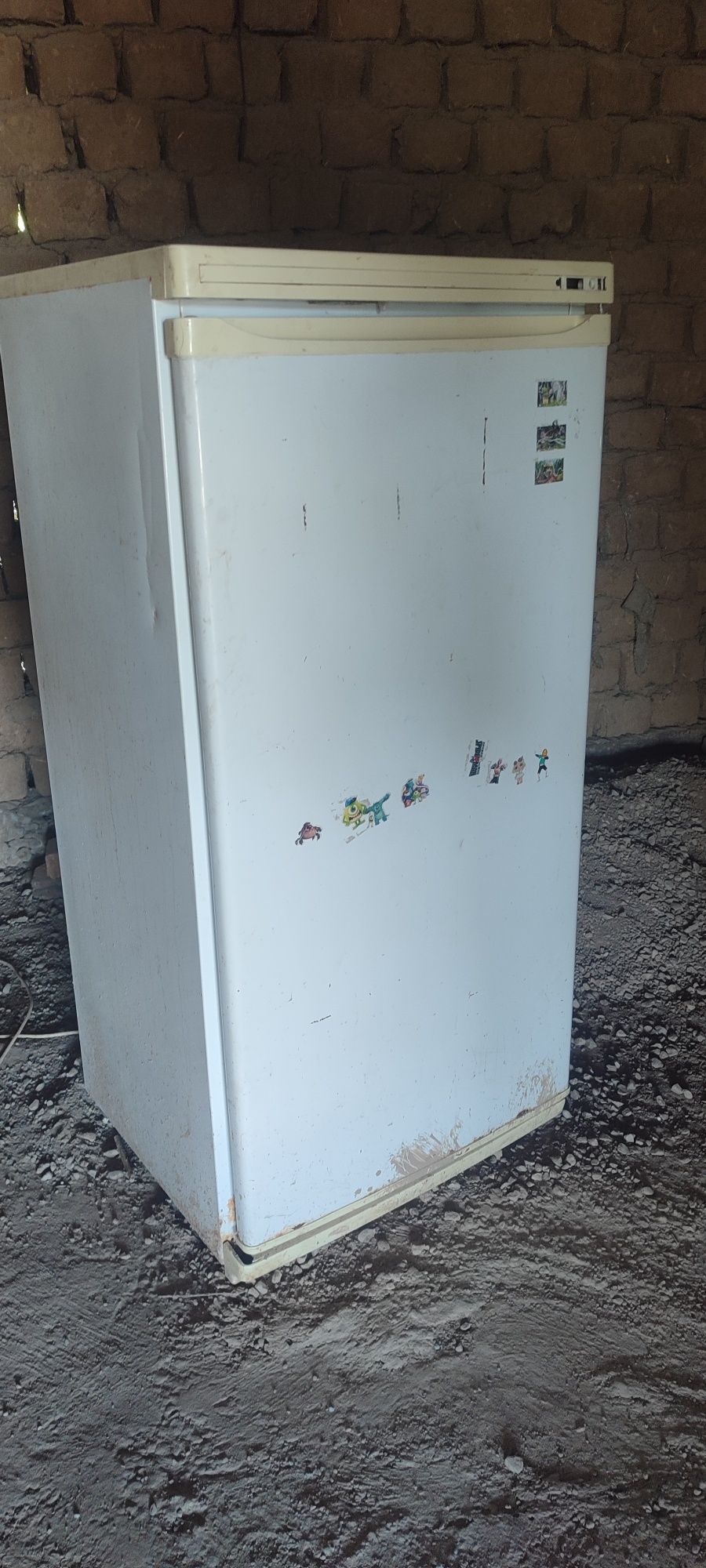 Продам Б/у холодильник, микроволновка, полуавтомат
