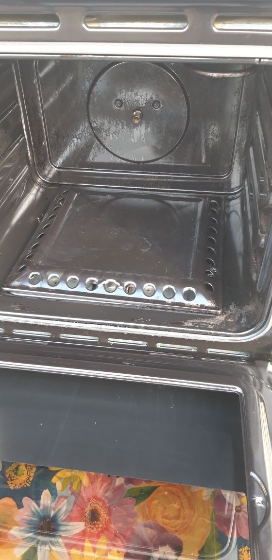 встраиваемая духовка ( газовая)