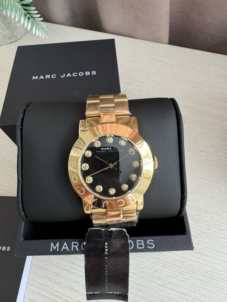 Часы Marc Jacobs