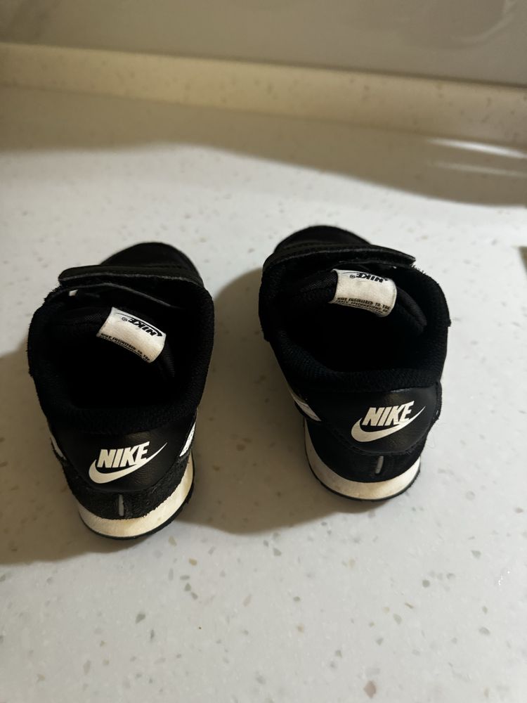 Кроссовки Nike