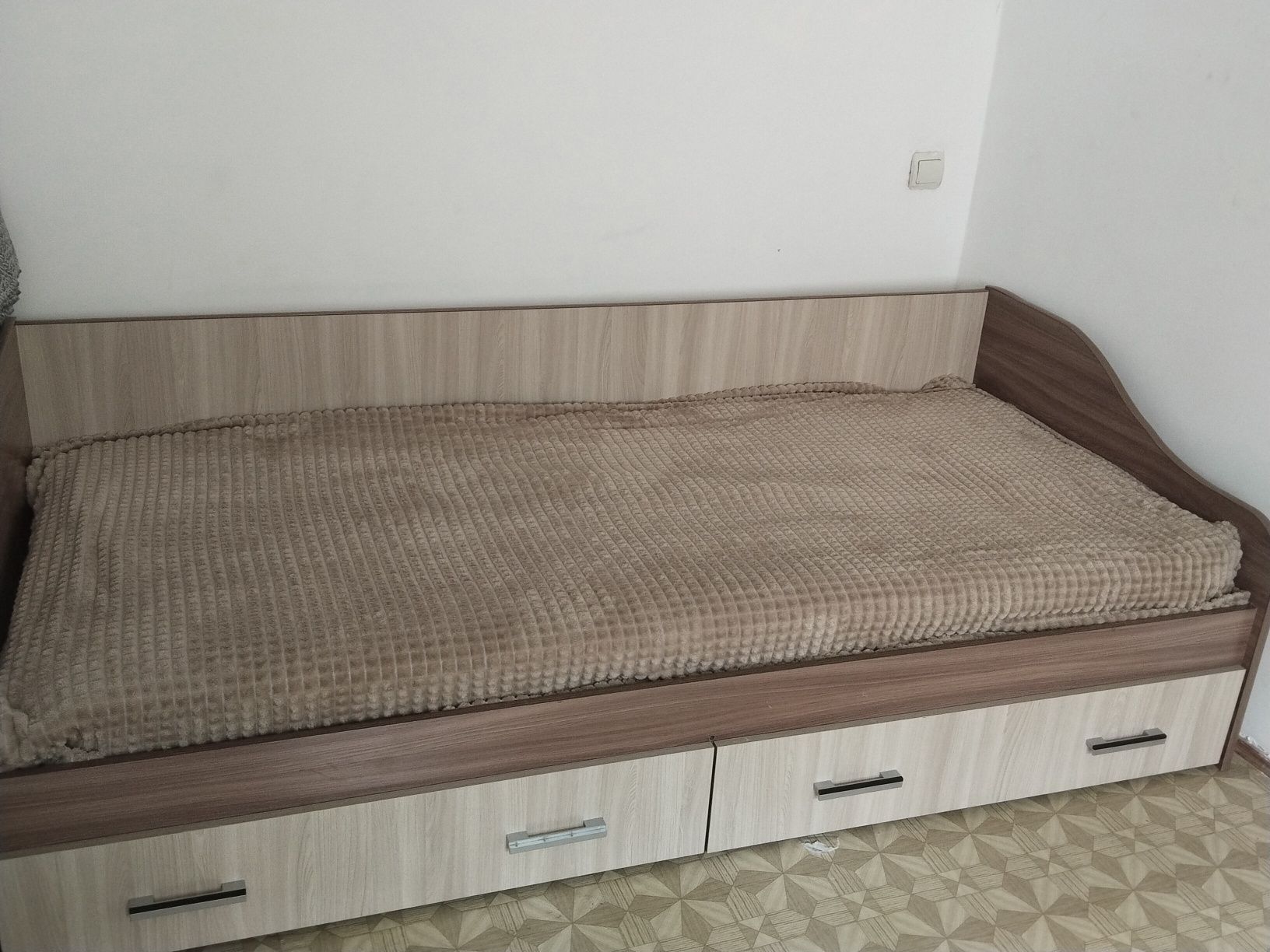 Продам Кровать тахту