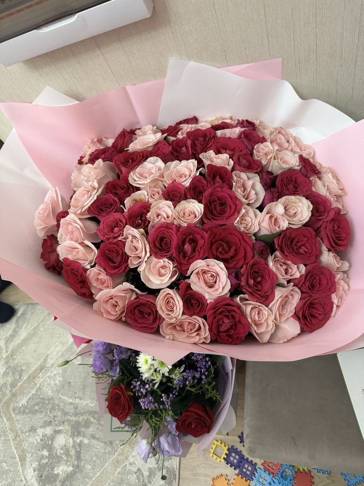 Цветы живые,свежие 101роз