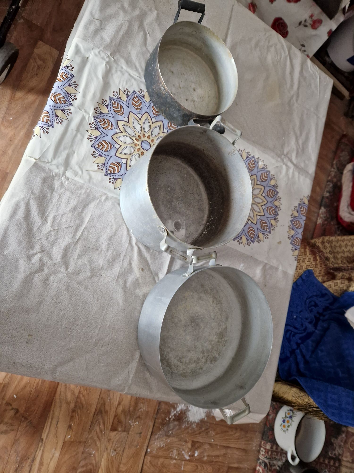 Продам казаны и кастрюли