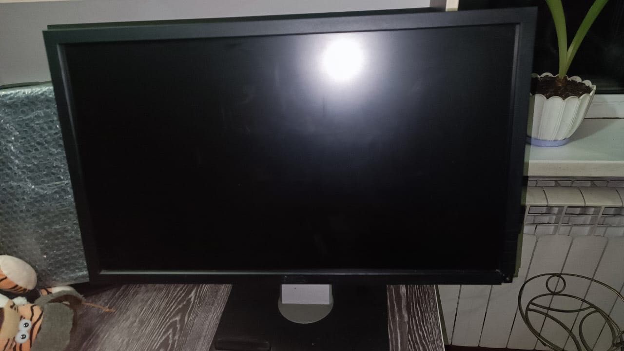 Продам Монитор Dell P2411pb