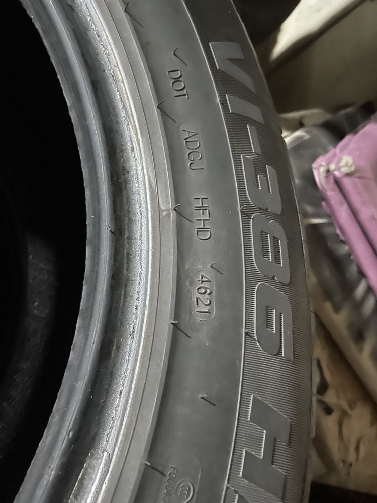 Продам летние шины 235,60 18