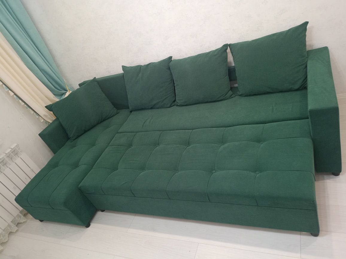 Срочно продам диван