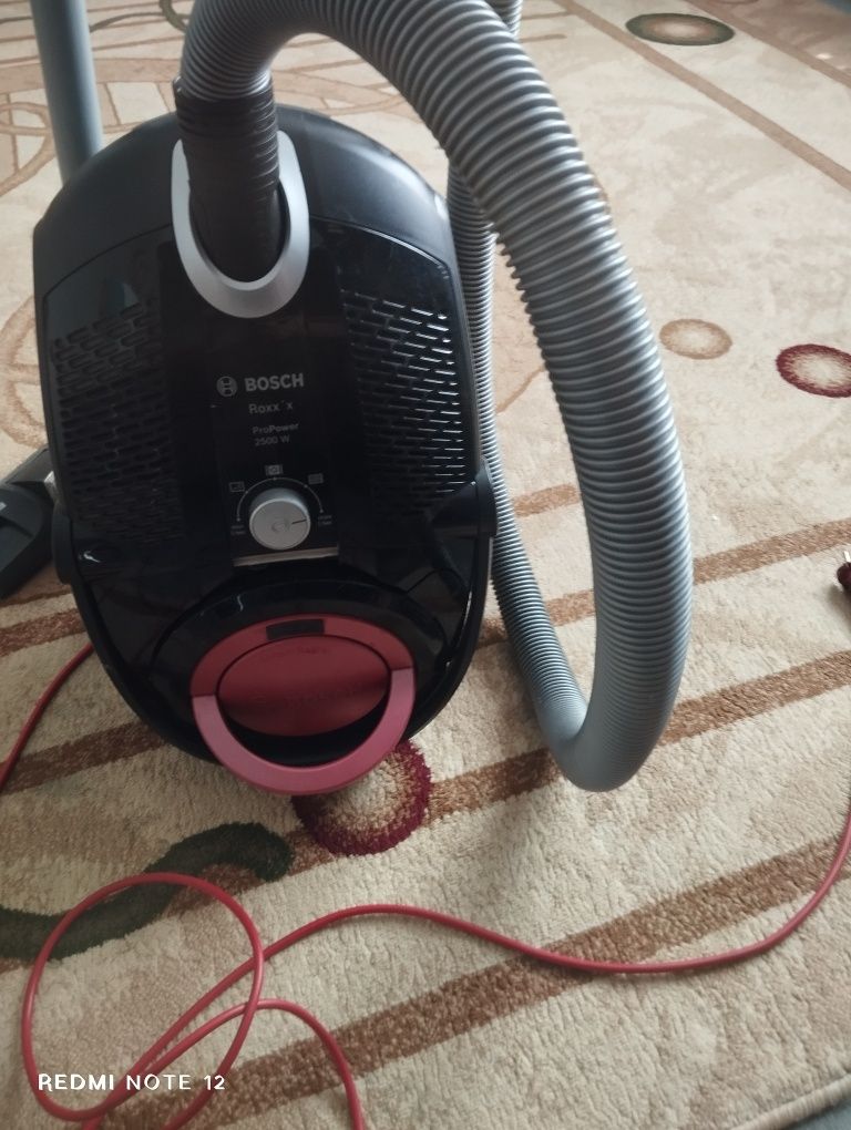 Пылесос Bosch мощный
