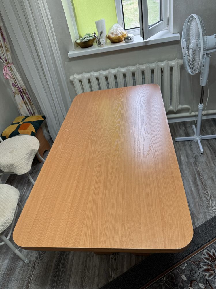 Продается кухонный стол