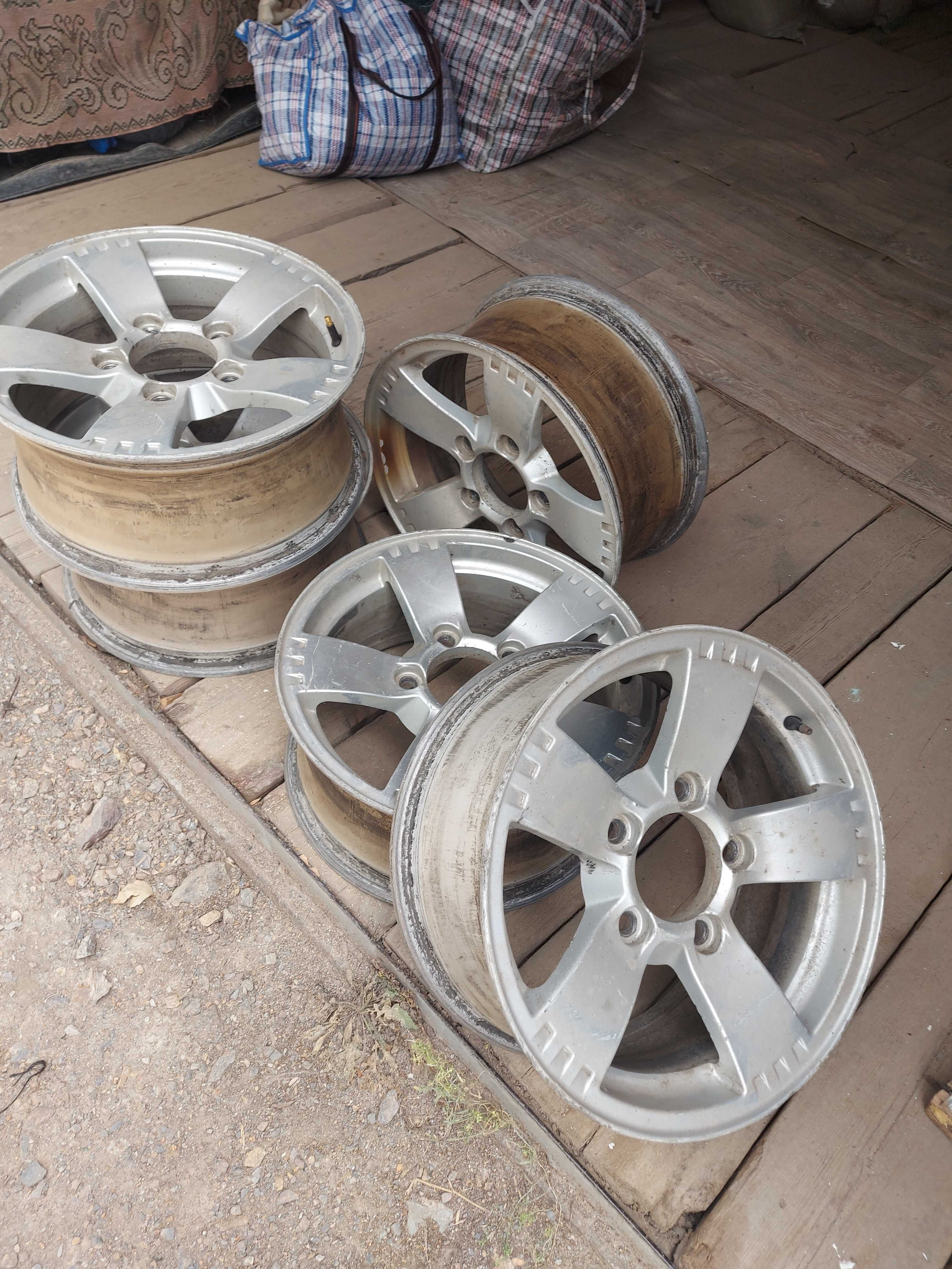 Нива Шевроле r16