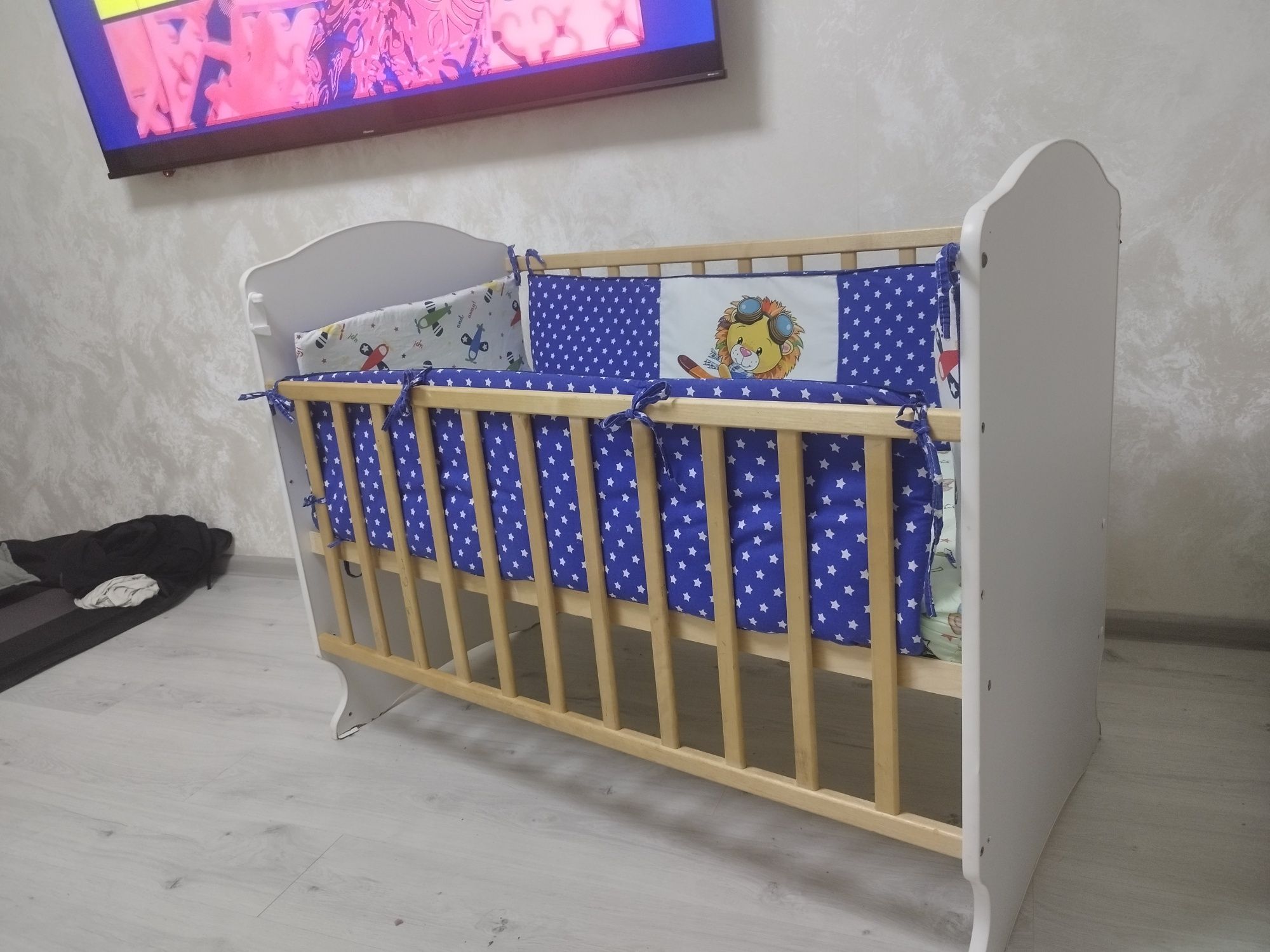 Продам кроватку есть торг