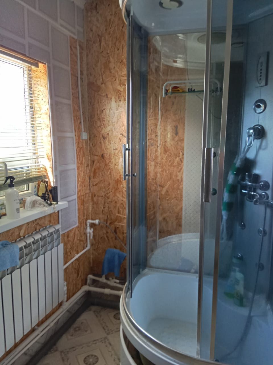 Продам ДОМ с.Ащылысай свежий ремонт, баня , душевая, газ вода дома