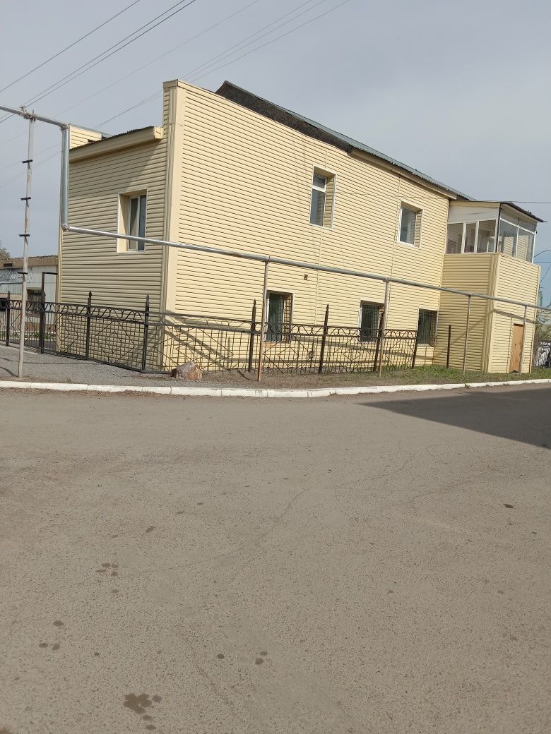 Продам отдельно стоящее здание в Абае под любой вид деятельн