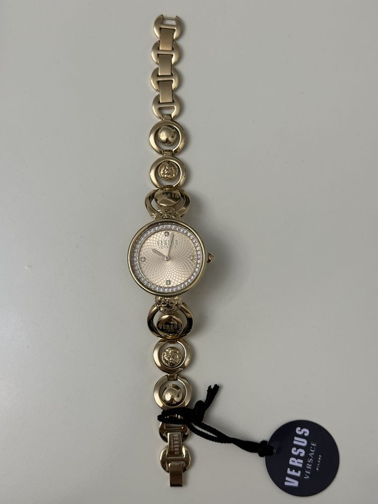Часы Versus Versace с кристалами Swarovski