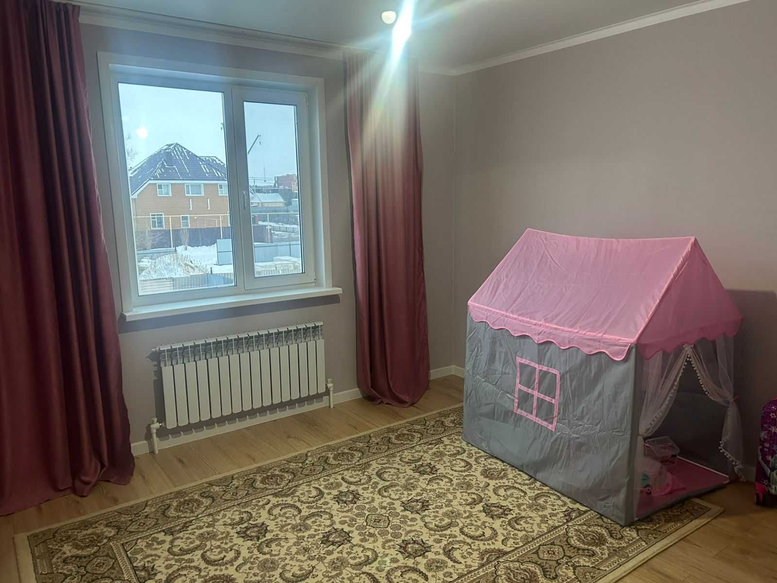 В продаже коттедж, двухуровневый дом 330 кв.м.