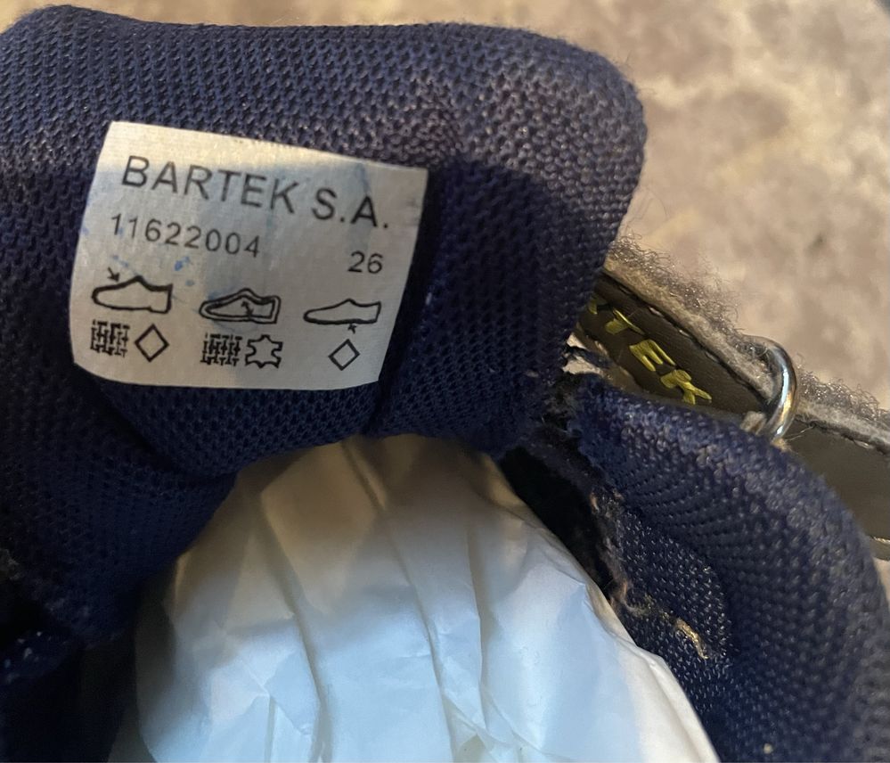 Кроссовки Bartek 25р