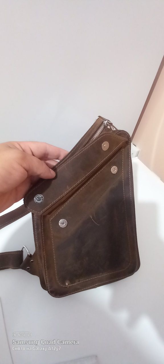 Продам, обменяю Барсетку чистая кожа