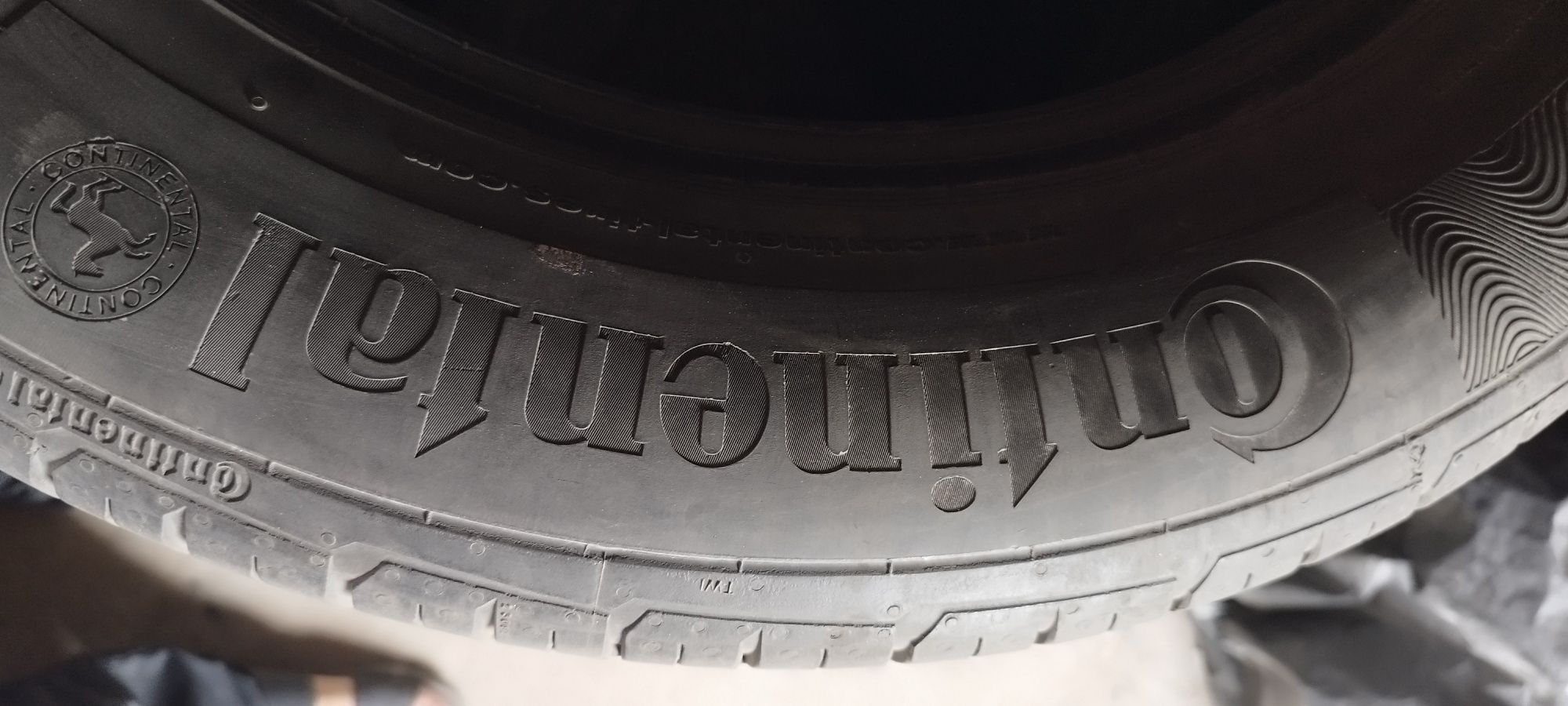 Продам летние шины Continental 225/60/17