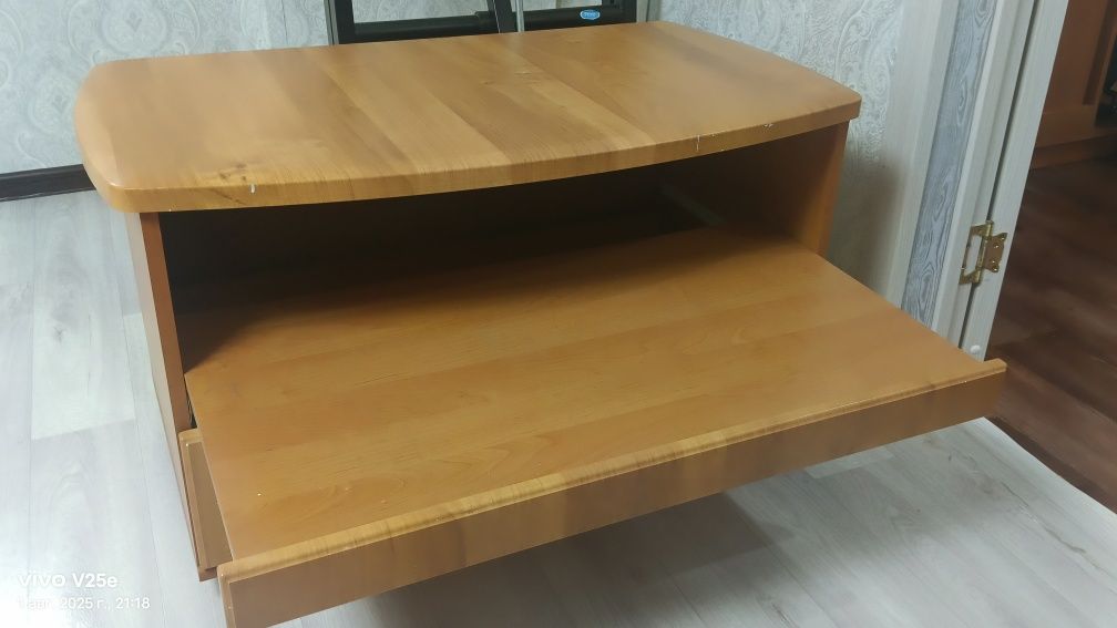 Тумбочку  продам не дорого
