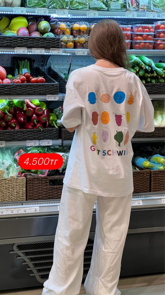 Распродажа новой одежды