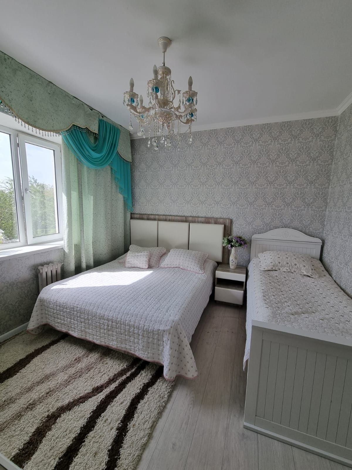 Продам спальную гарнитуру