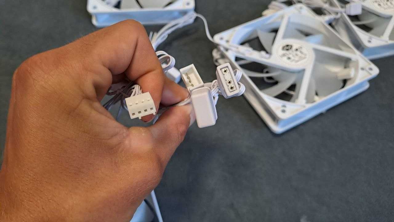 Продам белые RGB кулера