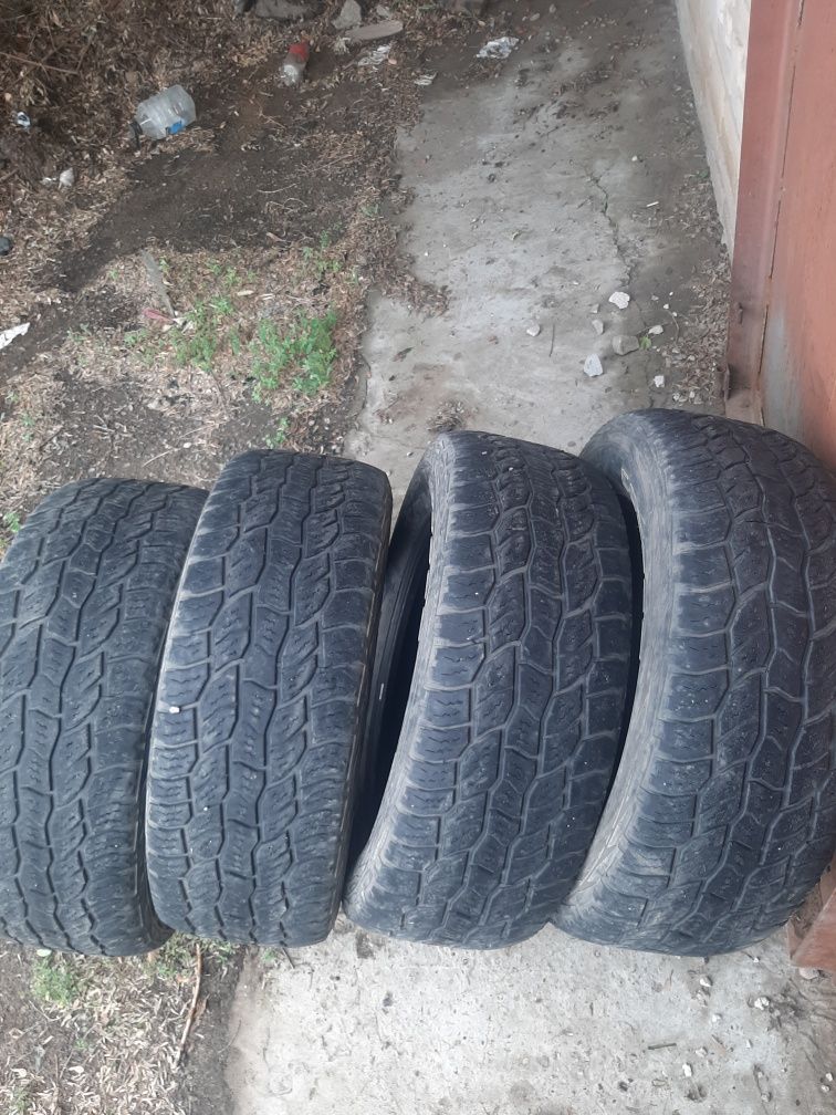 Продам шины 265/60/18 куппер  США