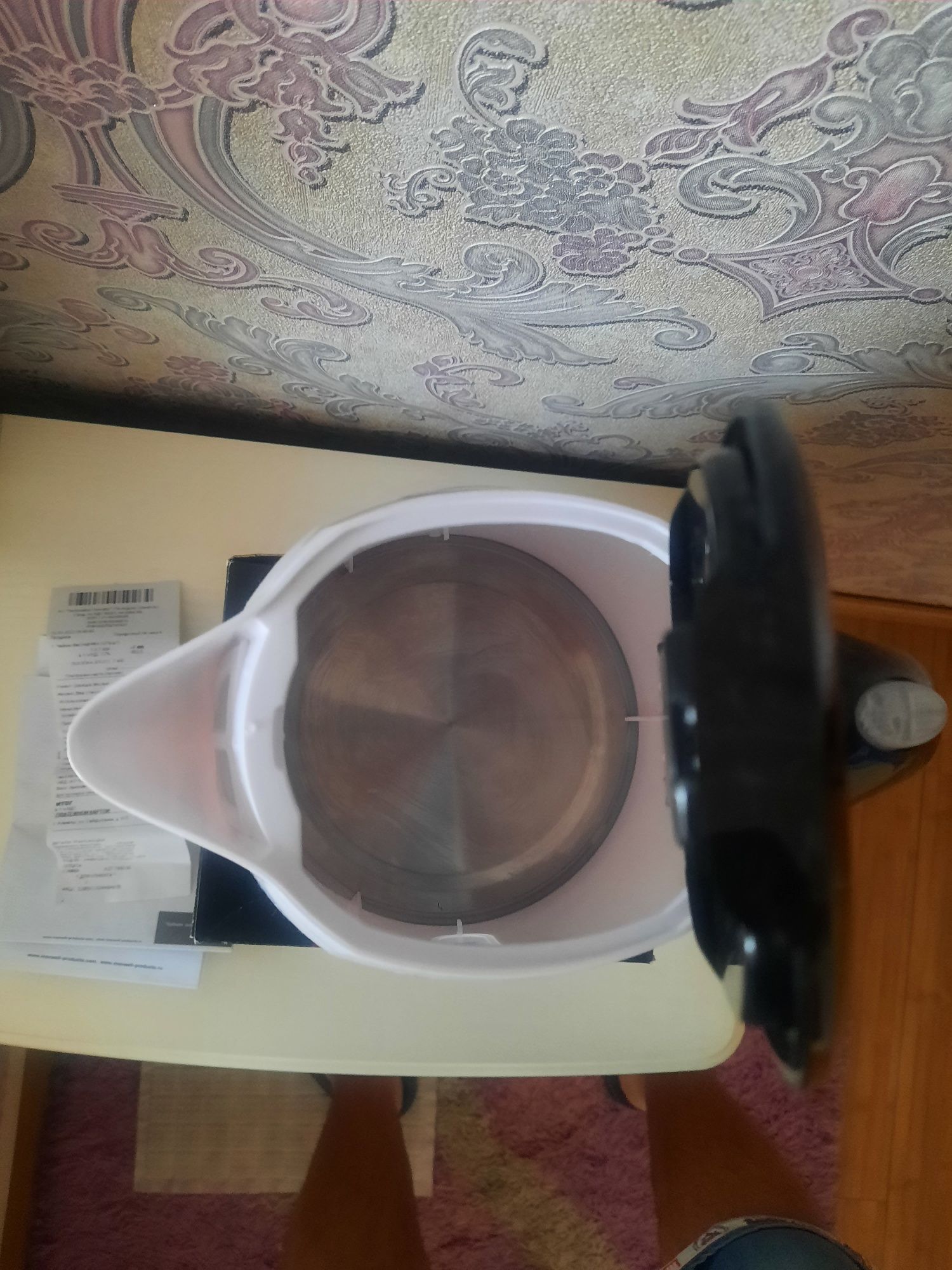Продам чайник Maxwell новый