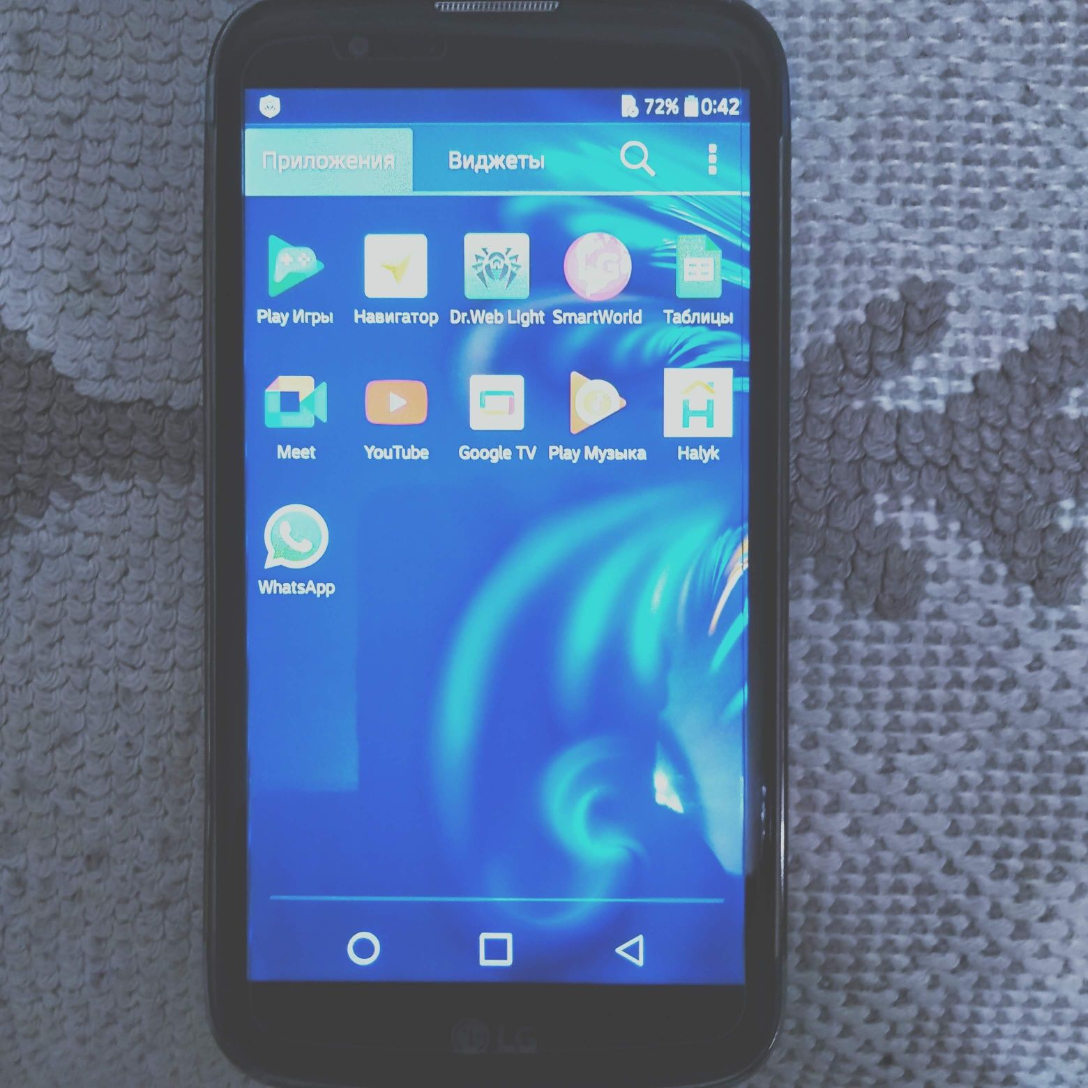 Смартфон LG k 10