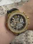 Продам часы GUESS оригинал