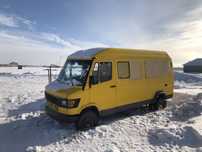 Продам на запчасти Mercedes 410