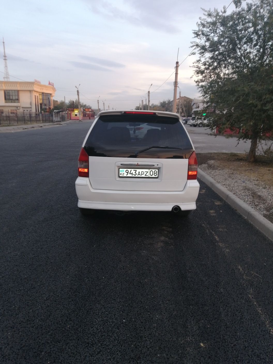 шариот грандис 1998г.в 2.4 газ