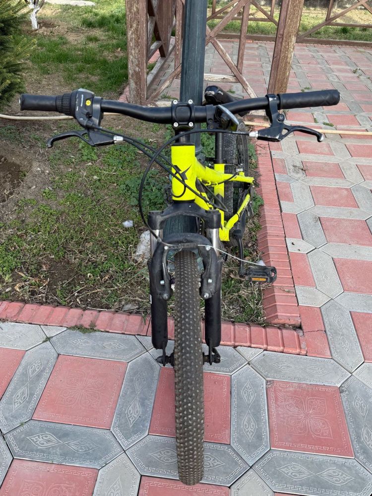 Продаю велоспиед Axis!