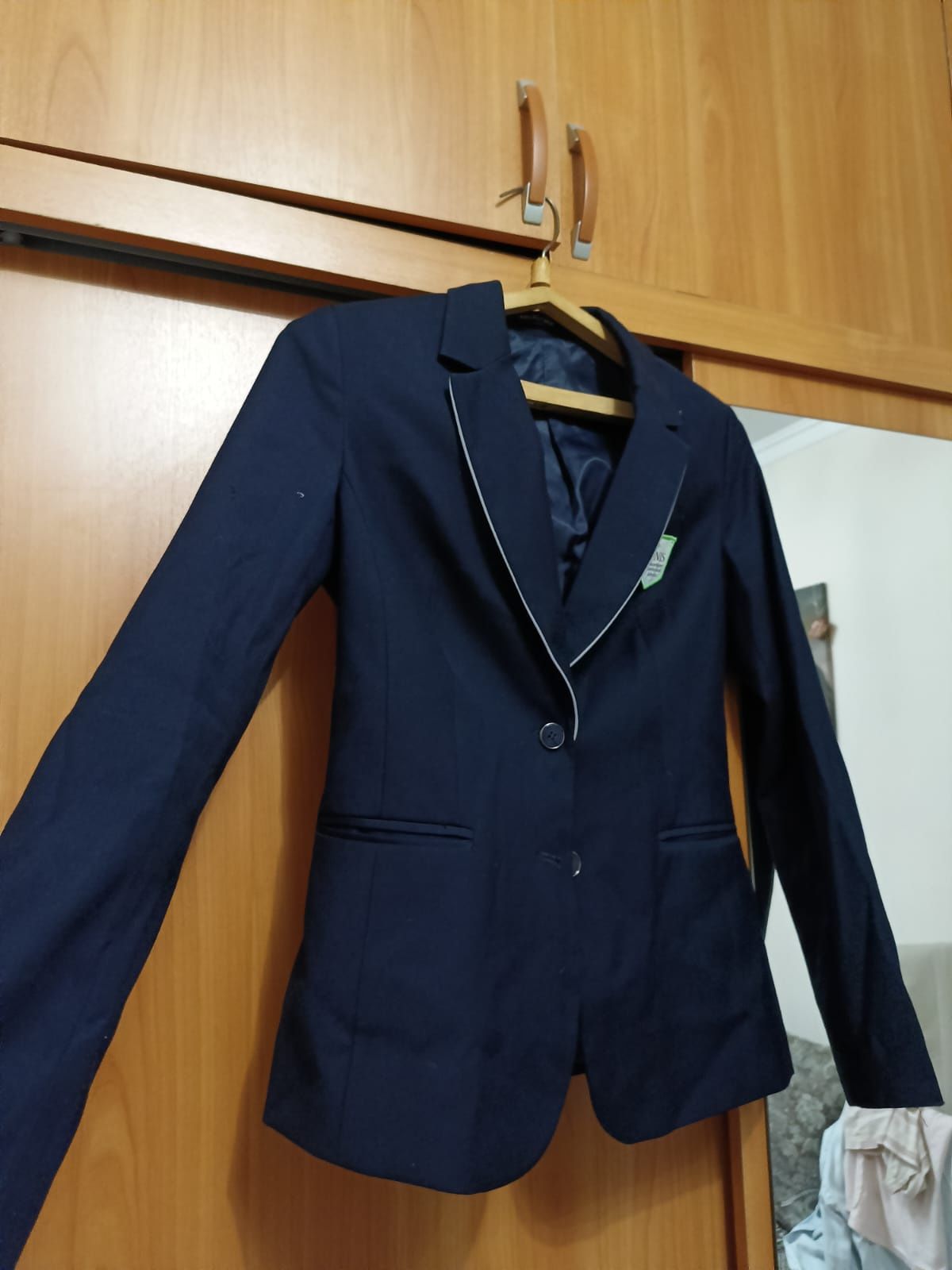 Продам школьеные вещи для учеников НИШ