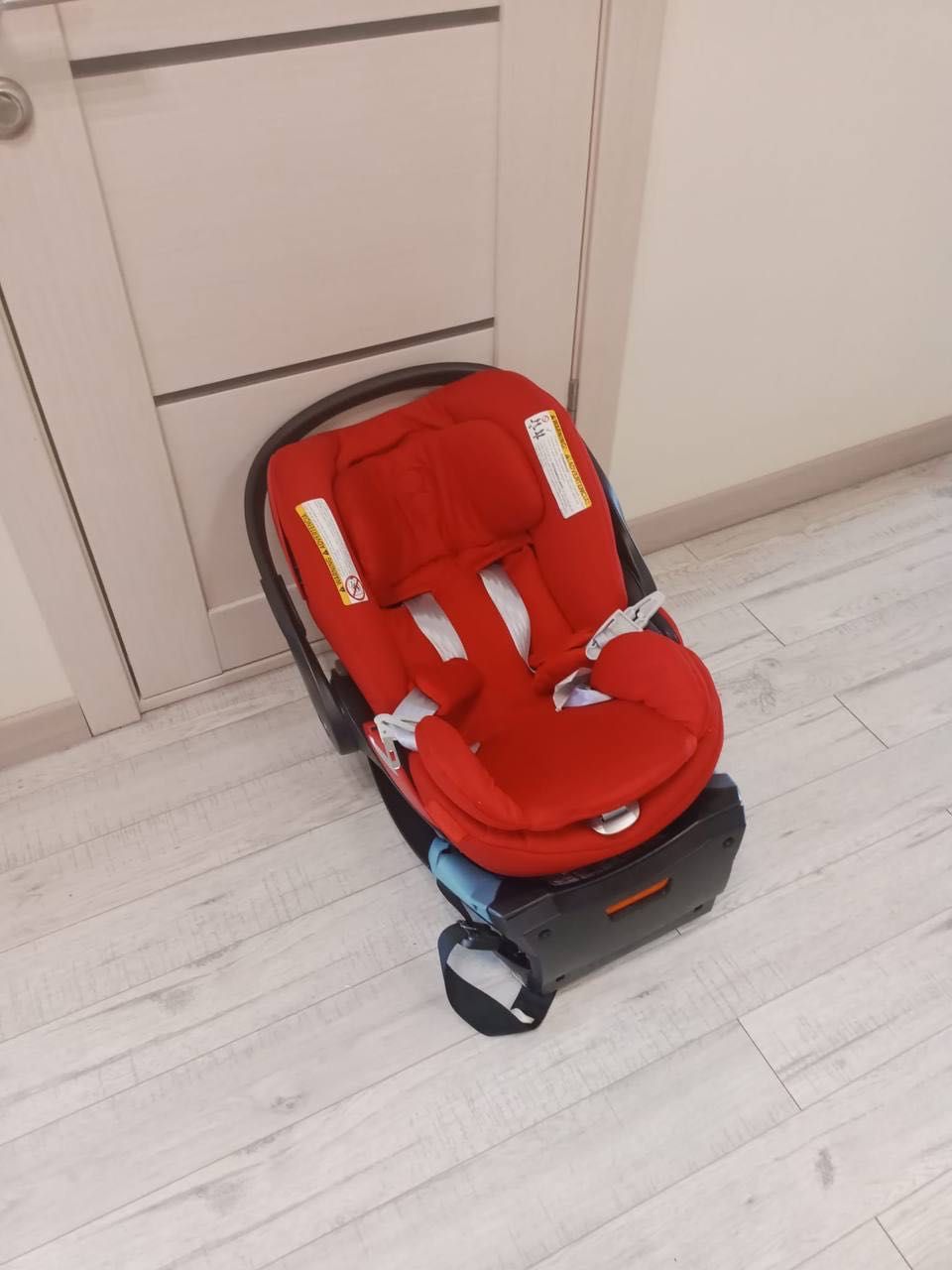 Продам автолюльку/автокресло Cybex Cloud  (до 18 мес)