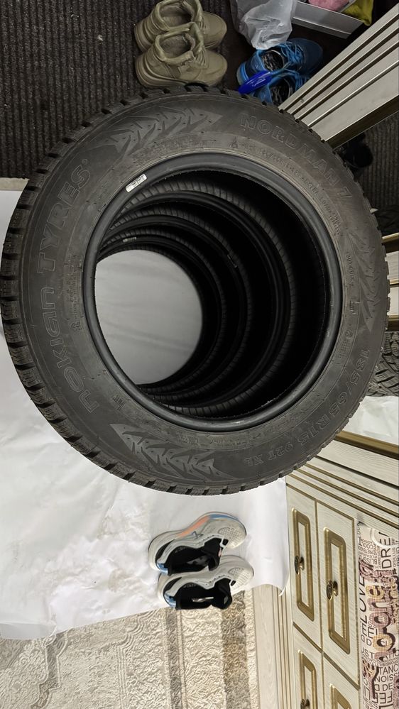 Продам шины nokian 185/65 R15