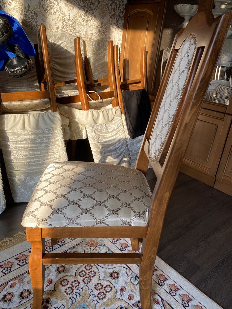 Продам стол и стулья