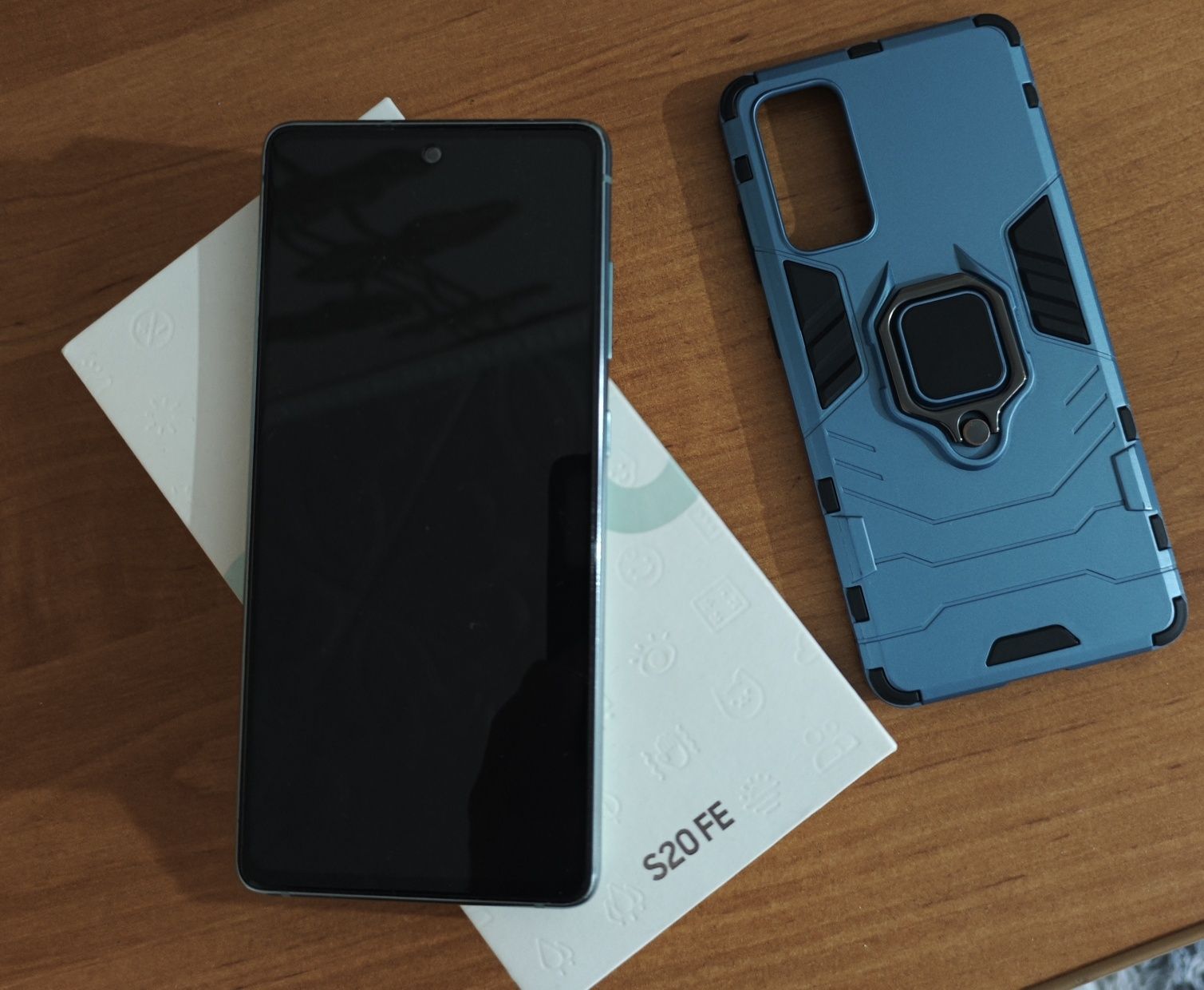 Продам Samsung S20 FE New (на проц Snapdragon) в идеальном состоянии