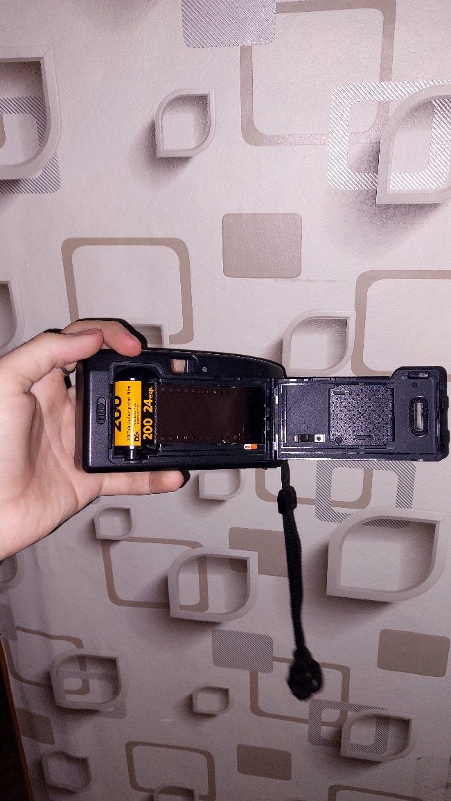Продаю плёночный фотоаппарат MINOLTA F10BF