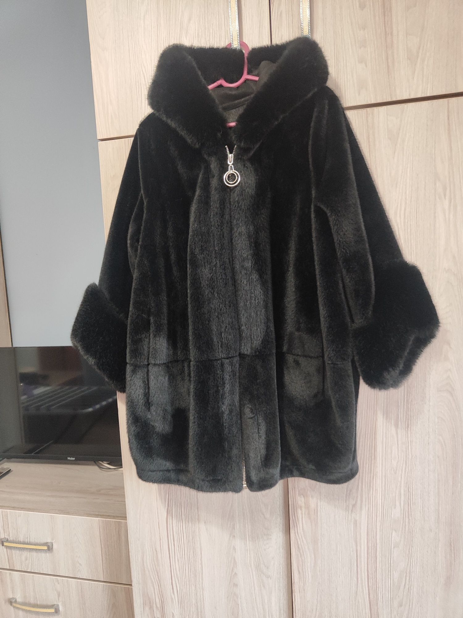 Продам дубленку черную