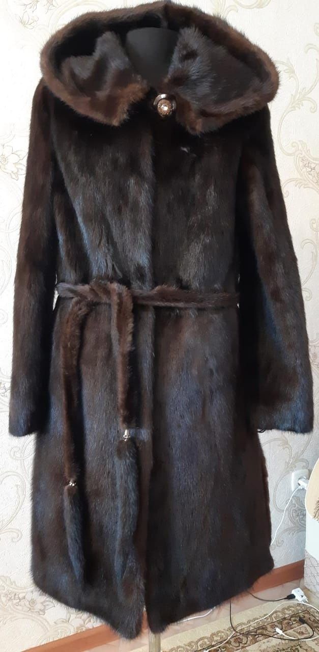 Продам Норковую шубу.                    .