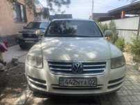 Машина Volkswagen Touareg