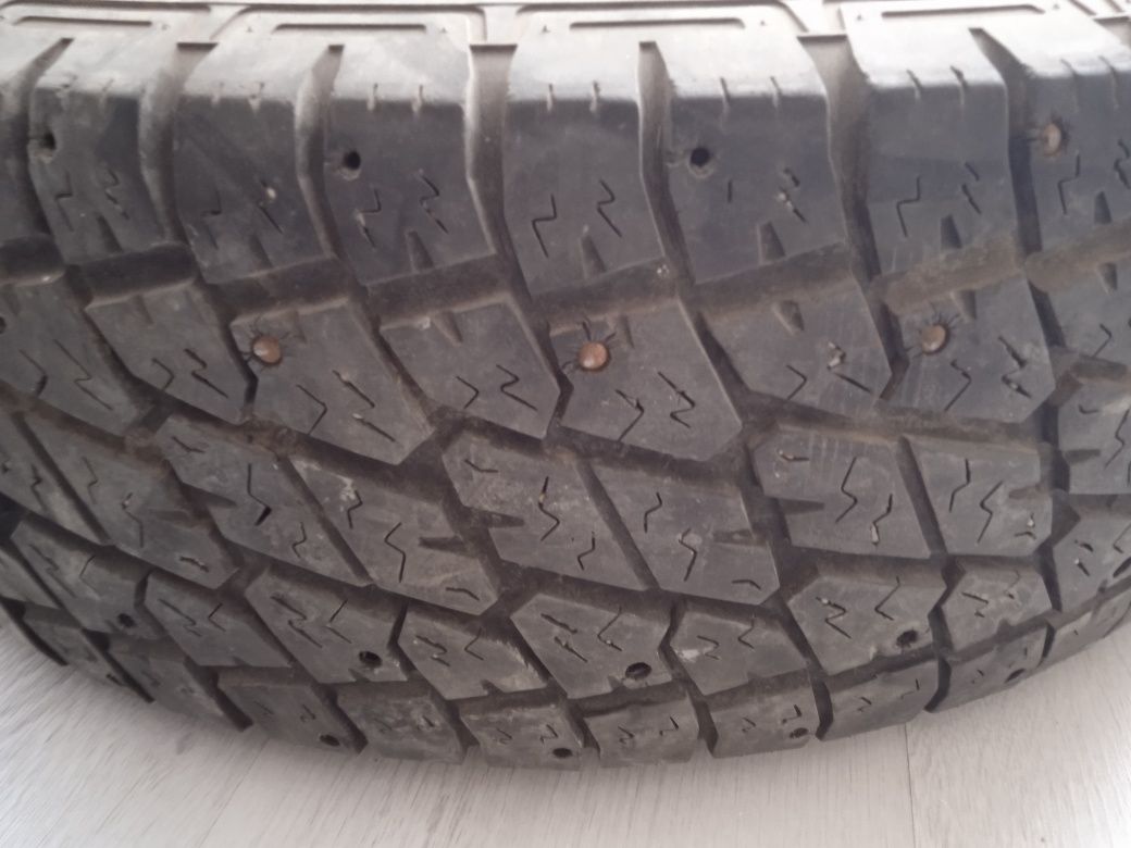 Авто шыны на ниву R16 зимный