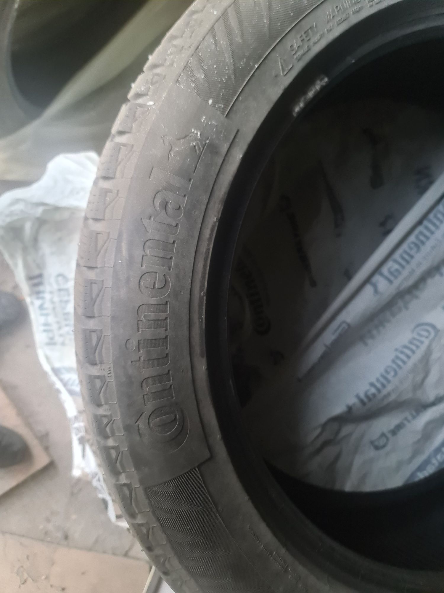 Продам зимние шины r.20